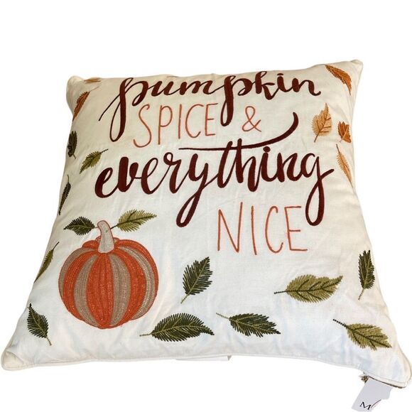 Love Marlo Fall Pumpkin Spice Everything Nice Throw Pillow NWT 20” Square - Picture 3 of 7